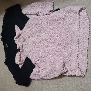 BOGO 2 High Low black and pink 1/4 sleeve sweater Tops.